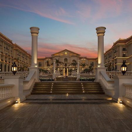 The St Regis New Capital Cairo Hotel Eksteriør billede The Manila Hotel