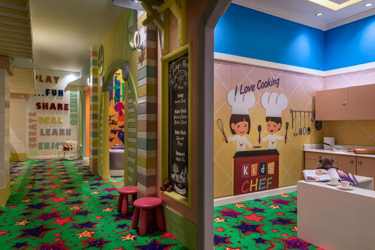 The St Regis New Capital Cairo Hotel Eksteriør billede Kids Club at the hotel