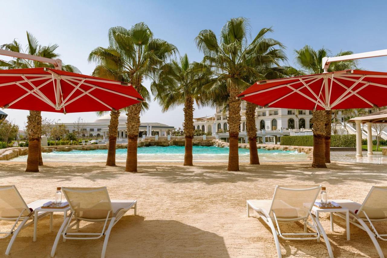 The St Regis New Capital Cairo Hotel Eksteriør billede The beach at the resort